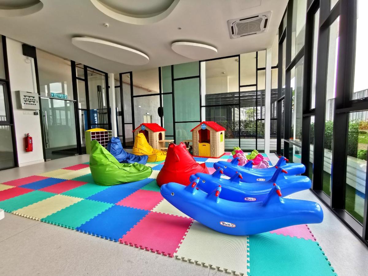 Apartment Mid Valley Southkey Mosaic Cozy At *