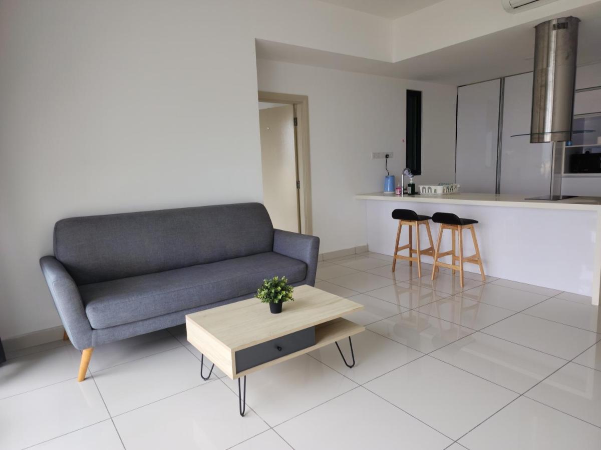 Apartment Mid Valley Southkey Mosaic Cozy At