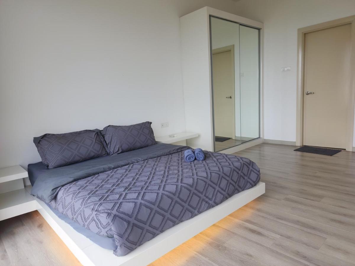 Mid Valley Southkey Mosaic Cozy At Apartment